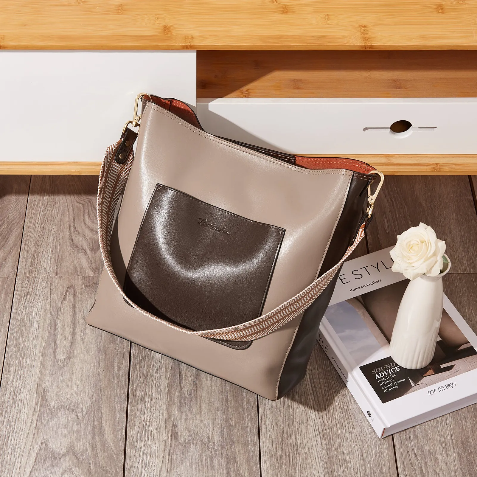 Lotty Luxurious Women's Leather Hobo Handbag - Handcrafted with Attention to Detail