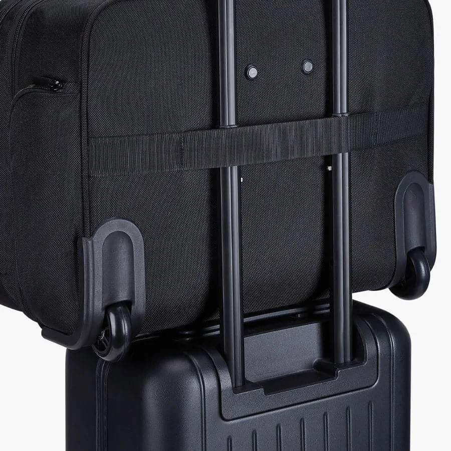 Motiv 17.3 Inch Rolling Laptop Suitcase